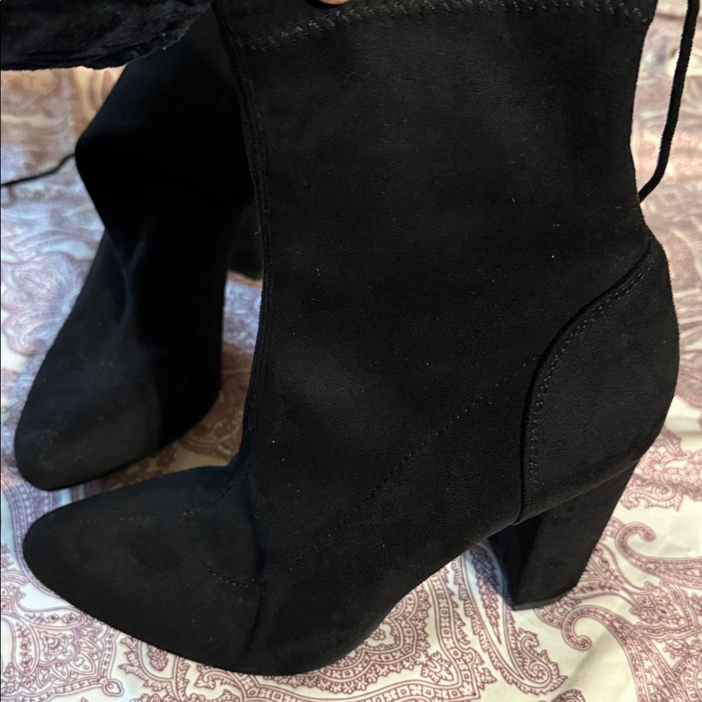 Source Unknown Black Ankle Boots - Picture 2 of 7